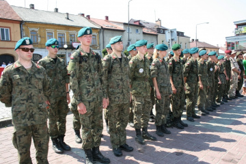 Mundurowi uczestnicy marszu