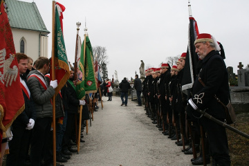 Msza św. w kościele św. Barbary na miechowskim cmentarzu