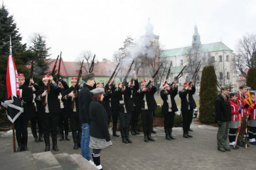 Salwa honorowa żuawów