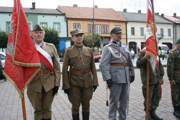 Poczet sztandarowy marszu