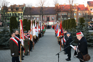 Poczty sztandarowe i apel poległych