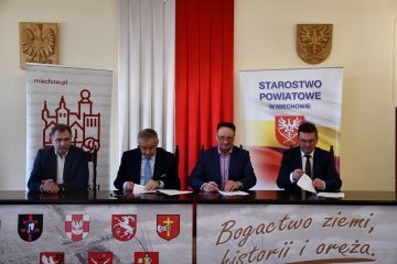 Podpisanie umowy na remont drogi powiatowej w Strzeżowie Pierwszym