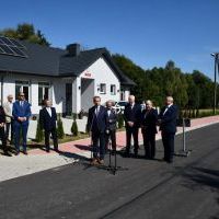 Przewodniczący Rady Powiatu inauguruje otwarcie drogi powiatowej w Mianocicach