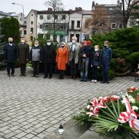 Odśpiewany Hymn Polski na zakończenie obchodów 102. rocznicy Odzyskania Niepodległości