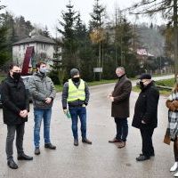 Starostowie Powiatu Miechowskiego, wójt Gminy Słaboszów na spotkaniu z szefami konsorcjum realizującego przebudowę drogi powiatowej Bukowska Wola - Działoszyce