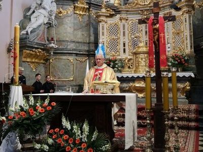 Msza św. w intencji strażaków w Bazylice Grobu Bożego w Miechowie