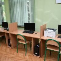 Sala informatyczna wyposażona w nowoczesne komputery z oprogramowaniem z projektu CKZ w ZS Nr 1 w Miechowie