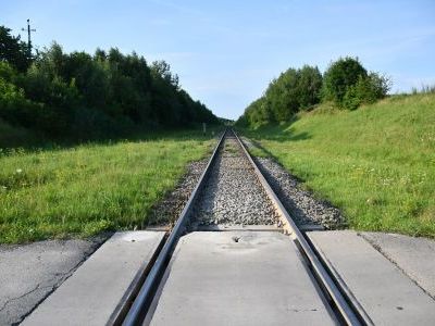 W Uniejowie Rędziny powstanie wiadukt nad linią kolejową LHS