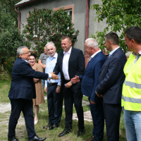 Minister Infrastruktury Andrzej Adamczyk z samorządowcami i mieszkańcami Rogowa