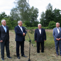 Wójt gm Kozłów J. Z. Basa, Minister Infrastruktury A. Adamczyk, Starosta Miechowski J. Kobyłka, Przewodniczący Rady Powiatu Miechowskiego K. Świerczek