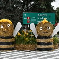 Dożynkowa dekoracja w centrum Książa Wielkiego