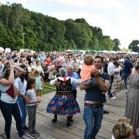 Tańce przy dźwiękach zespołu Teraz My