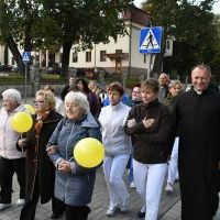 20. Pola Nadziei w Miechowie - radosny przemarsz do miechowskiego Parku