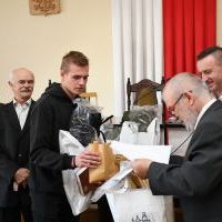 Kacper Szlachta (ZS 2 Miechów) - zwycięzca konkursu pszcelarskiego