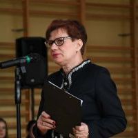 Dyrektor Marzena Samborska zainaugurowała Święto ZS Nr 1 w Miechowie