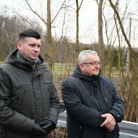 Minister Andrzej Adamczyk i Wicemarszałek Łukasz Smółka na otwarciu drogi w Rogowie