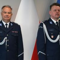 Odchodzące na emeryturę kierownictwo KPP Miechów - insp. Andrzej Kot i podinsp. Michał Gurda