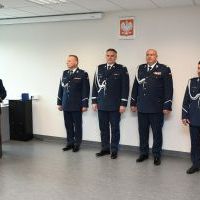 Starosta Miechowski Jacek Kobyłka gratuluje nowym komendantom KPP Miechów