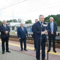 Przewodniczący Rady Powiatu Miechowskiego Krzysztof Świerczek wyraża radość z nadania imienia pociągowi 