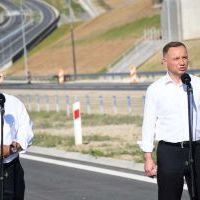 Prezydent RP Andrzej Duda przemawia na otwarciu S7 w Małoszowie