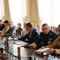 Komendanci i szefowie służb odpowiedzialnych za bezpieczeństwo o przygotowaniach do zimy w Powiecie Miechowskim