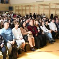 Nauczyciele, pracodawcy, uczniowie klas ósmych na Dniu Otwartym 