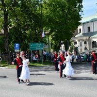 Miechowskie Święto Uchwalenia Konstytucji 3 Maja - walc w wykonaniu uczniów ZS Nr 2