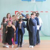 Zakończenie roku szkolnego w SOSW Zagorzyce - uczniowie zatańczyli poloneza