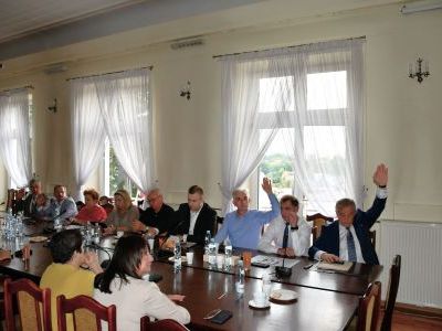 2 sierpnia w Sali Konferencyjnej Starostwa Powiatowego odbyła się IV Sesja Rady Powiatu Miechowskiego. 