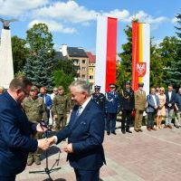 Starosta Miechowski odbiera odznakę 