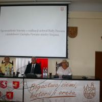 Przewodniczący Rady Powiatu Jan Biesaga oraz Wiceprzewodniczące Anna Dróżdż i Regina Siudak