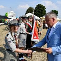 Uroczyste wręczenie sztandaru Drużynie Wędrowniczej 