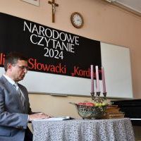 Narodowe Czytanie - Dyrektor LO Krzysztof Gajos